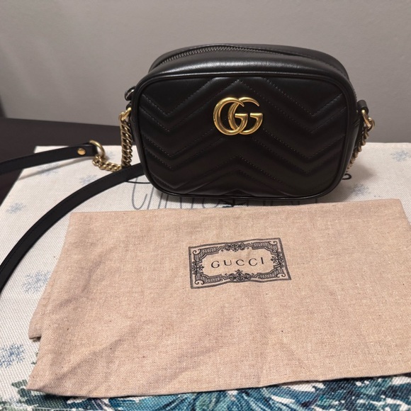 GG MARMONT MINI SHOULDER BAG - Picture 1 of 5